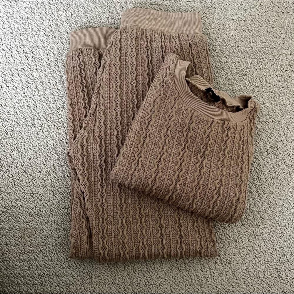 Ontwelfth Ribbed Sweater Set
